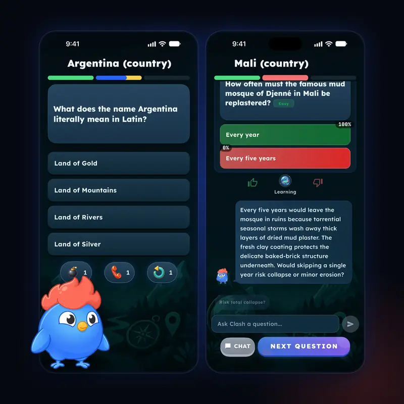 Ohne Text, quadratisch: Key Art von LearnClash: zwei echte App-Screens, eine Duellfrage und eine von Clash erklärte Antwort, daneben das Maskottchen Clash auf dunkelblauem Hintergrund